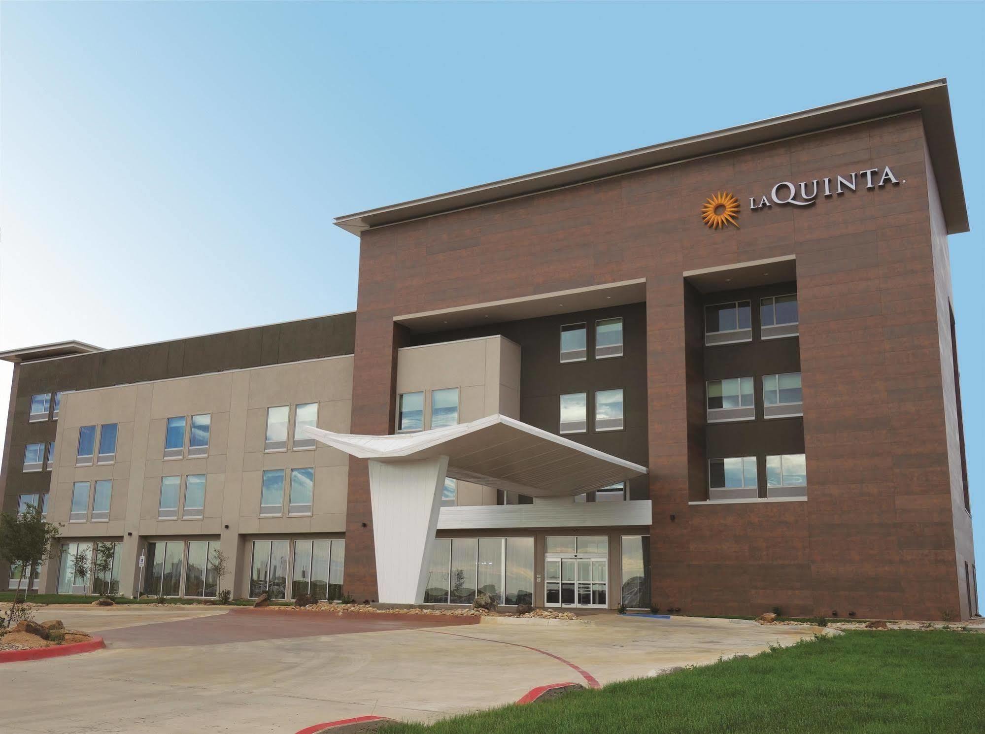 La Quinta By Wyndham Amarillo Airport Hotel Exterior photo